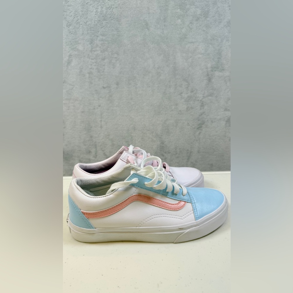 Vans Womens Size 7 Sneakers Shoes Pink Pastels Two Tone Trend Leather
